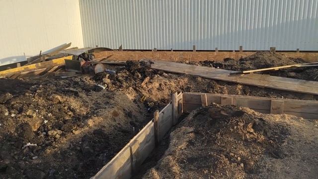 выставляю опалубку под фундамент своей Мастерской Тлеубаев Мухаметжан смотреть онлайн