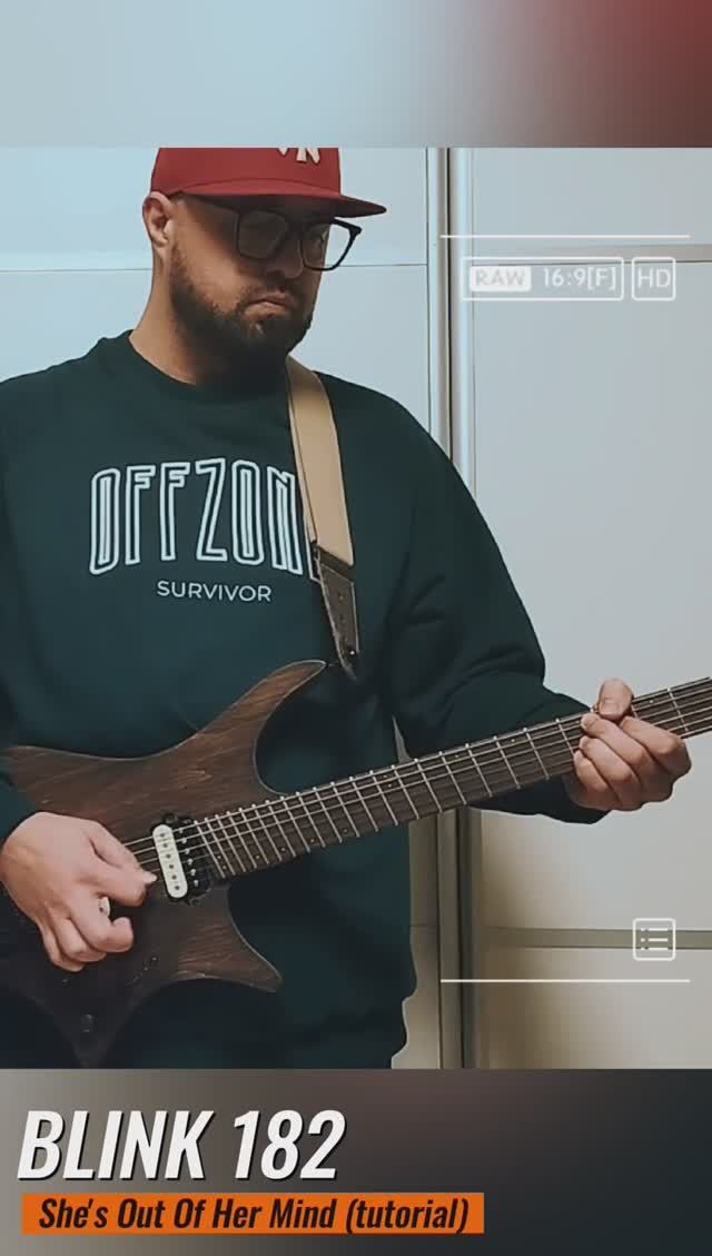 Blink182 - She's out of her mind (Tutorial) смотреть онлайн
