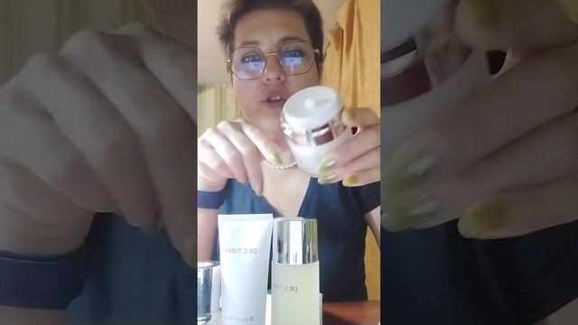 Професійна серія для обличчя 35+ Dr.Tuna Resurfase Farmasi смотреть онлайн