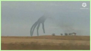 Монстры гиганты Тревора Хендерсона