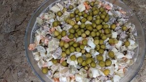 Зимний салат с мясом.