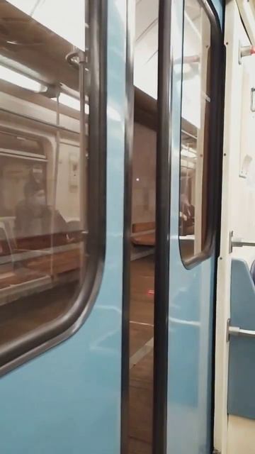 Звук привода закрытия дверей 81-717.6 смотреть онлайн