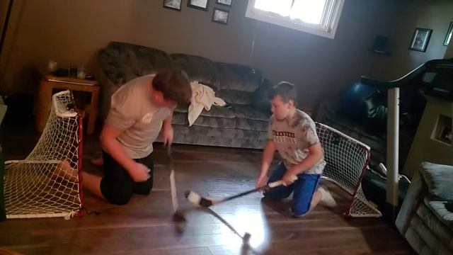 Mini stick game Seattle Kraken VS Edmenton oilers last game of the regular season! смотреть онлайн