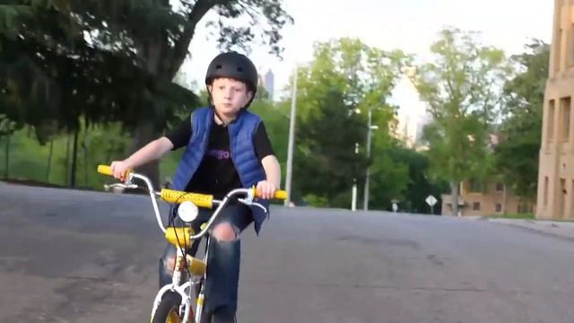 Mongoose X Stranger Things смотреть онлайн