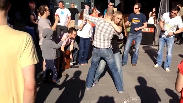 Cheltenham Salsa Street Dance with SALSA SQUAD in Cheltenham смотреть онлайн