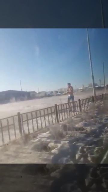 Голый пешеход смотреть онлайн