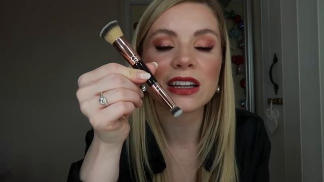 CHARLOTTE TILBURY MAKE UP BRUSHES TUTORIAL AND REVIEW смотреть онлайн