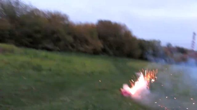 Мега крутой ФОНТАН за 16 рублей ФЕН-ШУЙ | Пиротехника Беларусь смотреть онлайн