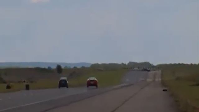 Kadett GT30 vs F430 (vu ext) смотреть онлайн