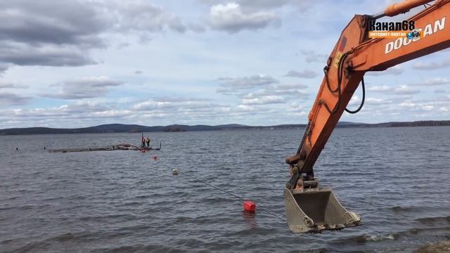 Демонтаж пирса в Среднеуральске