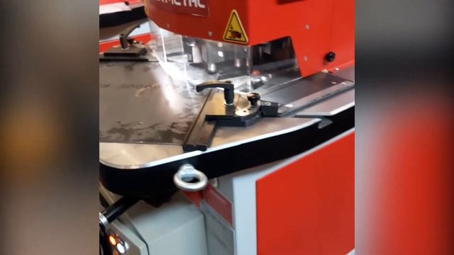 HCN 9 VARIABLE RAKE HYDRAULIC CORNER NOTCHING MACHINES смотреть онлайн