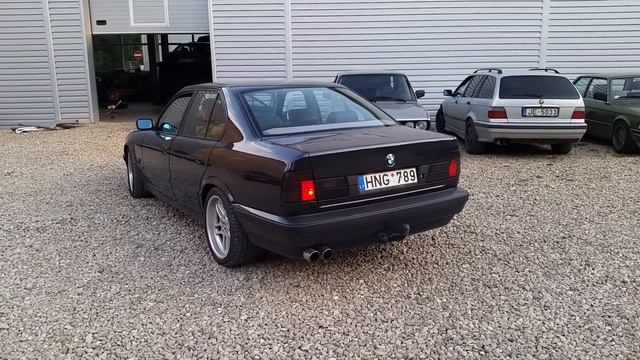 BMW 540 exhaust sound смотреть онлайн