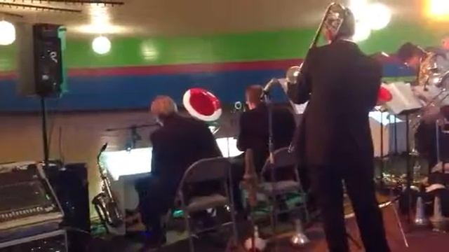 Ballroom Dancing with LIVE Big Band Music смотреть онлайн