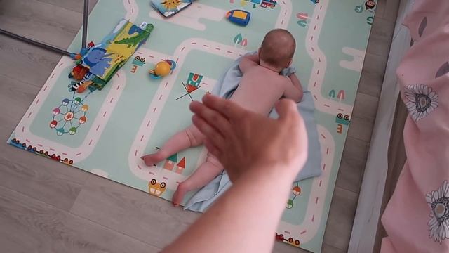 VLOG: Попугай улетел🦜😔 Дёма кушает гречневую кашу🙃 Жара🌞Любимые игрушки Демида❤️Будни в декрете🤱🏼