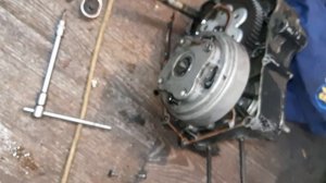 Мопед альфа открутилось сцепление