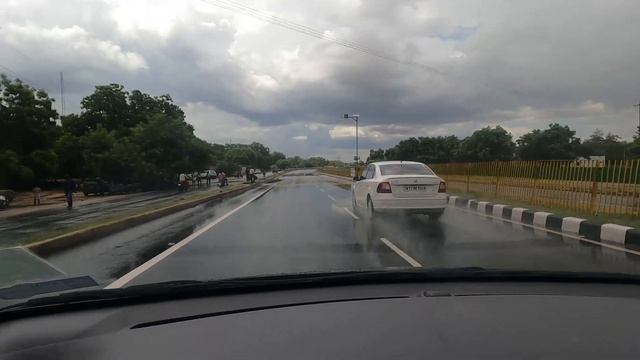 Road Trip by Car | Hyundai Aura AMT Overtake Skoda Rapid | Rainy Day Drive | Nagercoil to TVL | AMT смотреть онлайн