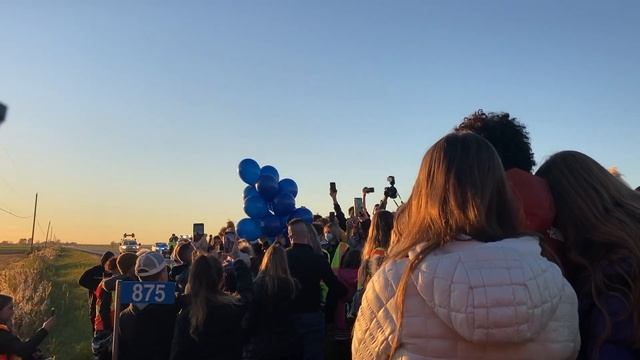 Le Long de la Route смотреть онлайн