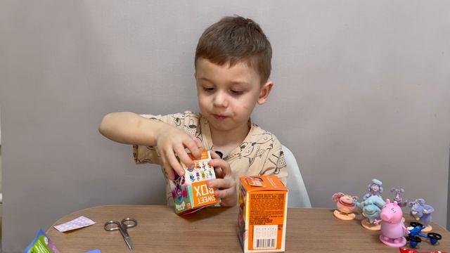 Распаковка коробочек Sweet Box «Детектив Финник», «Свинка Пеппа» и «Турбозавры
