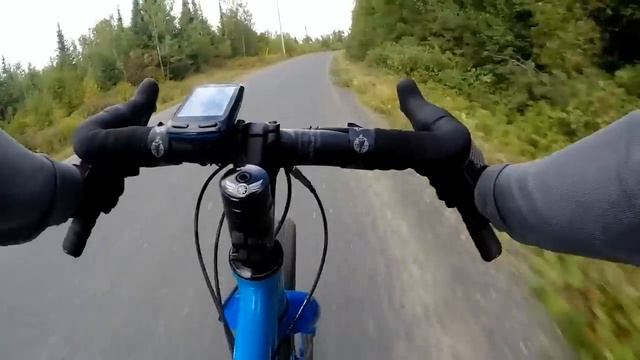 I Pass A Motorcycle On A Fast Downhill. Hahaha. Salsa Fargo 2. смотреть онлайн