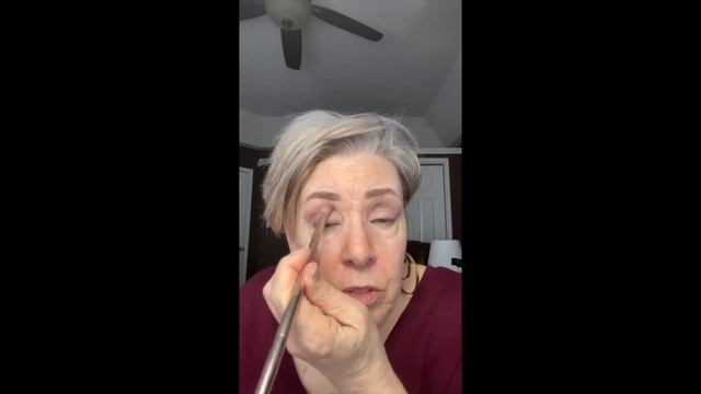 Beginner Makeup for Mature Skin - using Seint Beauty смотреть онлайн