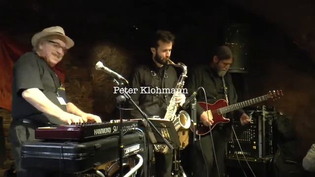 New Czechoslovakian Salsa Song 2014