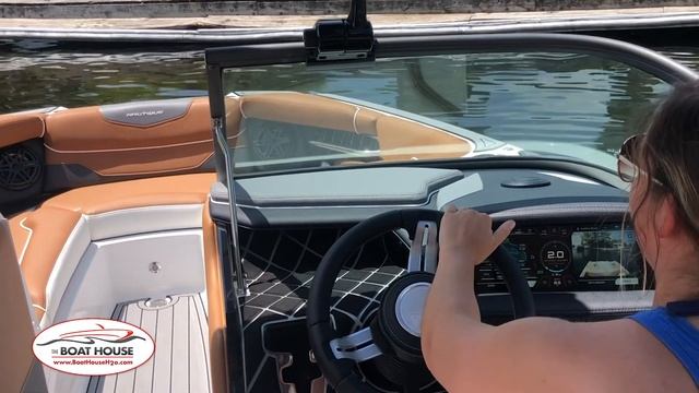 How to Quickly and Safely Dock a Boat: Nautique Boats. смотреть онлайн