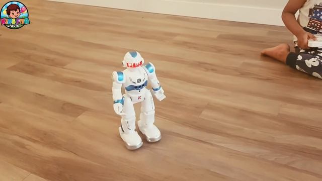 Baby Kid Play Smart Robot Toy Sensing Walking Talking Singing Dancing Intelligent смотреть онлайн