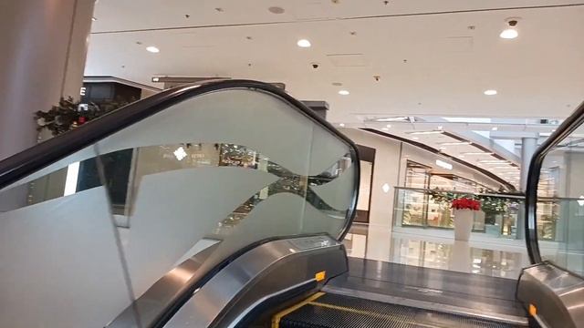Part 1 IFC MALL CHRISTMAS DECORATIONS..TARA GUYS.. смотреть онлайн