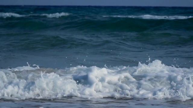 Спокойные звуки пляжа: Расслабляющая музыка у моря смотреть онлайн
