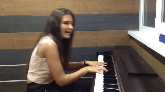 Sous le ciel de Paris (Édith Piaf cover) смотреть онлайн
