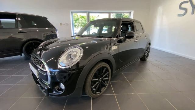 NEW IN STOCK - MINI Cooper S 5-Door Hatch смотреть онлайн