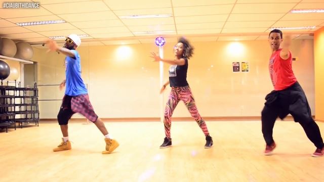 Adele - Hello (Salsa version by MANDINGA ) Zumba Coreografia - Choreography - Cia Ubithi смотреть онлайн