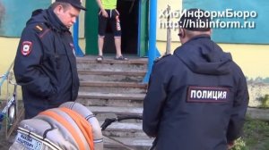 Пьяная мать с годовалым ребенком в Апатитах сопротивляется полиции