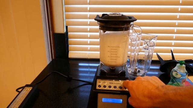 Cleaning Small Twister Jar - Blendtec Total Blender From Costco - Blending Dish Soap & Water смотреть онлайн