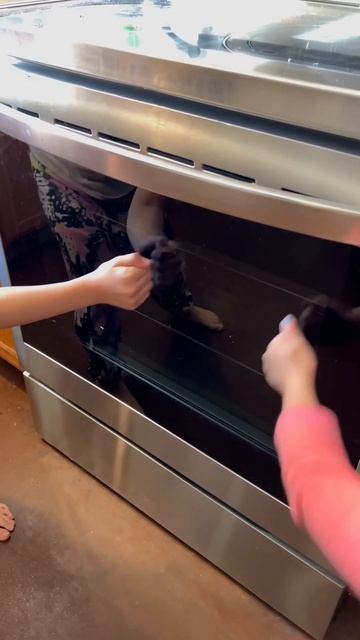 Lg oven range stove cool light trick by tapping on front!! смотреть онлайн