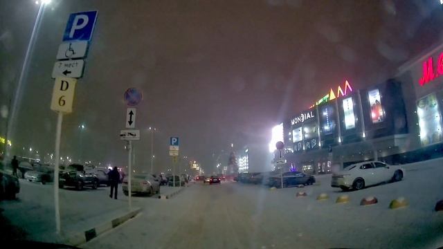 Движение на автомобиле по Тюмени до Леруа и на Киевскую смотреть онлайн