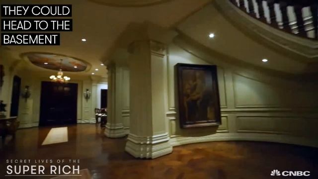 Gigi And Bella Hadid's $85 Million Childhood Home | CNBC смотреть онлайн