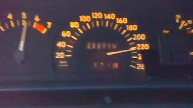 Opel Omega A von 88 dreht auf 400000 km bei 230 km/h смотреть онлайн