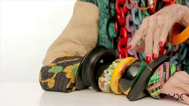 Iris Apfel — Behind The Scenes смотреть онлайн