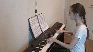 Играю «Менуэт До минор из французской сюиты № 2» (И. С. Бах)