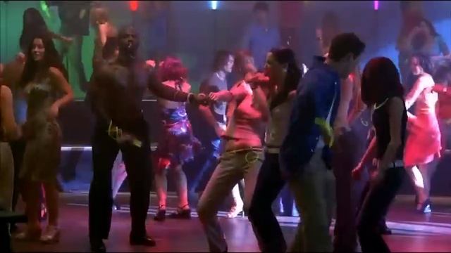 Latrell dançando com o apito - As Branquelas смотреть онлайн