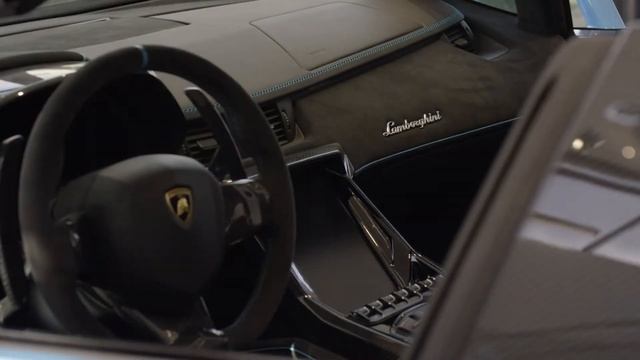 Lamborghini Centenario Roadster at Lamborghini Greenwich смотреть онлайн