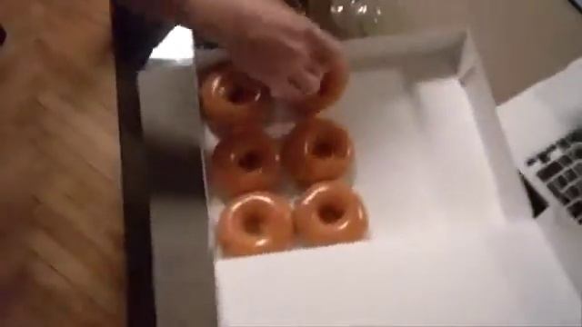 Андрей vs 12 пончиков смотреть онлайн