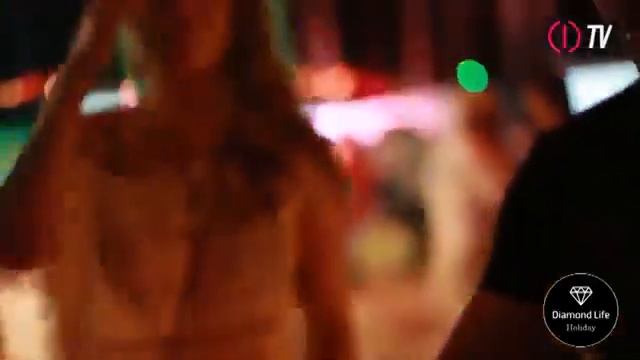 WORlD GN! Diamond Life Holiday - Beach Party смотреть онлайн