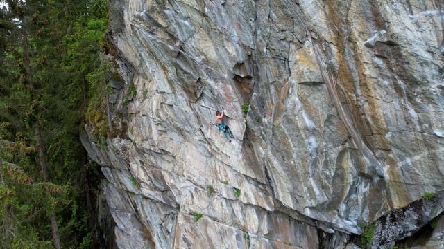 The Most Beautiful Crag Around Innsbruck? // Catch 39 7c/7c+ // Eldorado Stubaital смотреть онлайн