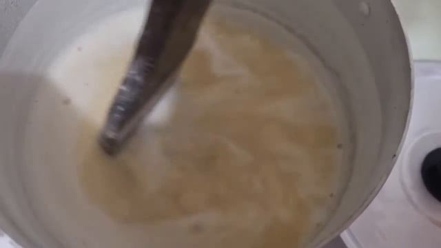 Як приготувати згущене молоко в домашніх умовах?