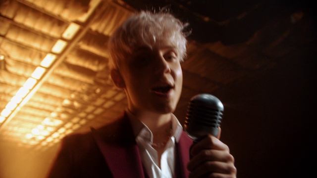 Ваня Дмитриенко - Вечно молодым смотреть онлайн