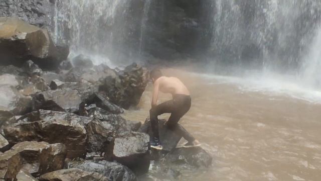 The ASHOKA WATERFALL || EXPLORING NATURE|| #fullpower VLOG || part - 2 смотреть онлайн