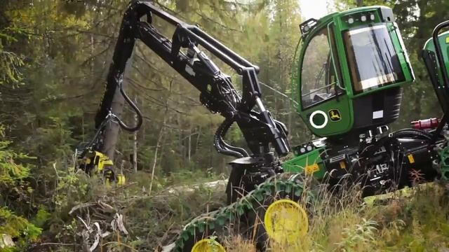 Харвестер John Deere 1270G 8 колесный смотреть онлайн