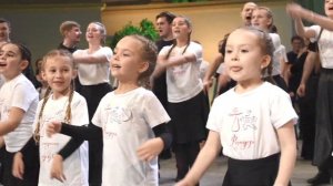 Фолкдети и Хор Пятницкого - Я на печке молотила (проморолик)